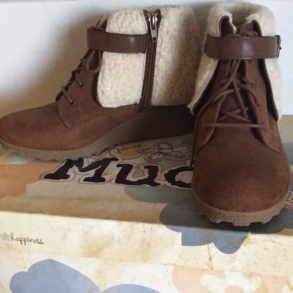 Mudd High Heeled Booties - Picture 4 of 5